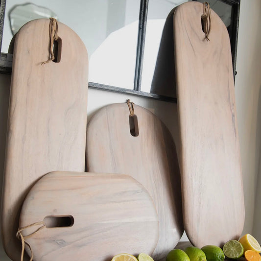 Madera y Cuero Cutting Board
